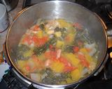 Foto del paso 3 de la receta: Judías canela con acelgas y chirlas