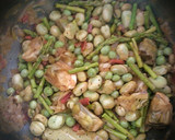 Foto del paso 2 de la receta: Verduras y legumbres del tiempo, salteadas