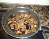 Foto del paso 4 de la receta: Hamburguesas con sésamo, espárragos y champiñones