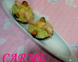 Foto del paso 4 de la receta: Aguacate relleno de marisco