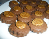 Foto del paso 8 de la receta: Masitas de chocolate con pasta moka y cerezas confitadas