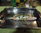 Foto del paso 2 de la receta: Lubina rellena de gambas y orejones