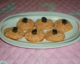 Foto del paso 5 de la receta: Canapés de atún con salsa rosa y caviar