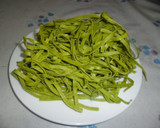 Foto del paso 4 de la receta: Tagliatelle de espinacas con salsa napolitana