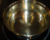 Foto del paso 1 de la receta: Molde de melocotón con sirope de fresa
