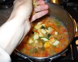 Foto del paso 4 de la receta: Sopa minestrone con judías canela