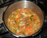 Foto del paso 6 de la receta: Sopa minestrone con judías canela