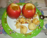 Foto del paso 1 de la receta: Manzanas asadas con mermelada y piñones