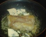 Foto del paso 1 de la receta: Rape en salsa de queso azul