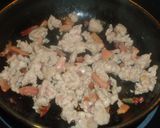 Foto del paso 1 de la receta: Macarrones con cerdo, jamón y nata