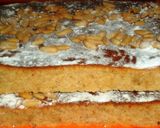 Foto del paso 7 de la receta: Coca de avellanas a la naranja con piñones