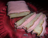 Foto del paso 9 de la receta: Budín de yogur de fresas