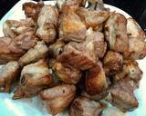 A picture of step 1 of Braised Pork Ribs with Potatoes.