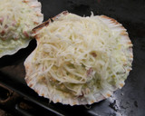 Foto del paso 4 de la receta: Vieiras gratinadas con nata