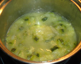 Foto del paso 3 de la receta: Crema de calabacín con piñones