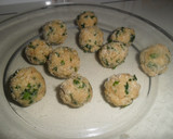 Foto del paso 2 de la receta: Bolitas de ajo, perejil y pan rallado