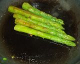 Foto del paso 1 de la receta: Espárragos caramelizados