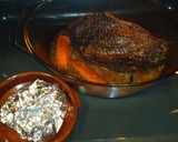 Foto del paso 3 de la receta: Redondo de ternera con piñones, ciruelas y setas
