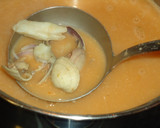Foto del paso 7 de la receta: Sopa de rape y almejas