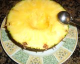Foto del paso 1 de la receta: Piña con fresas en almíbar y helado de limón