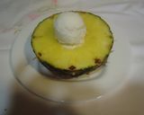 Foto del paso 2 de la receta: Piña con fresas en almíbar y helado de limón