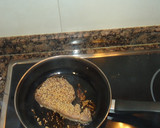 Foto del paso 1 de la receta: Ensalada de canónigos, atún fresco y praliné de nueces