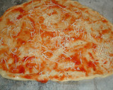 Foto del paso 1 de la receta: Pizza de jamón y sobreasada