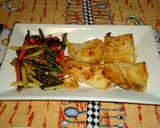 Foto del paso 5 de la receta: Merluza rebozada con salteado de verduras