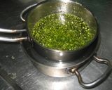Foto del paso 2 de la receta: Aderezo de aceite, ajo y perejil