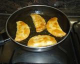 Foto del paso 4 de la receta: Crestas de atún (empanadillas)