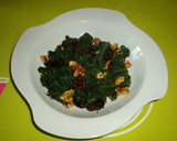 Foto del paso 3 de la receta: Espinacas salteadas con nueces y pasas