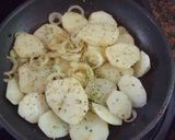 Foto del paso 2 de la receta: Patatas y pimientos al orégano