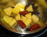 Foto del paso 2 de la receta: Chuletas de cordero con frutas caramelizadas