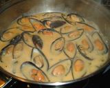 Foto del paso 5 de la receta: Cazuela de mejillones con salsa