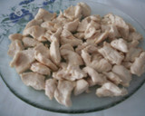 Foto del paso 1 de la receta: Pollo con tomate al huevo