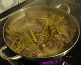 Foto del paso 3 de la receta: Caldereta de cordero con trigueros al albariño