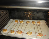 Foto del paso 5 de la receta: Piruletas de pizzas hojaldradas