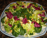 Foto del paso 3 de la receta: Ensalada de espinacas, atún fresco y queso