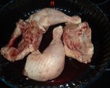 Foto del paso 1 de la receta: Pollo asado al vino tinto