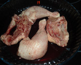 Foto del paso 1 de la receta: Pollo asado al vino tinto