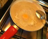 Foto del paso 6 de la receta: Tostada de salmón ahumado con huevo poché