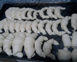 Foto del paso 6 de la receta: Medialunas de manteca fáciles