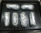 Foto del paso 9 de la receta: Cañoncitos de picada rellenos de chistorra y queso.