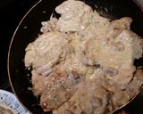 Foto del paso 4 de la receta: Pollo con crema de champiñones