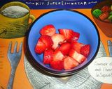 Foto del paso 1 de la receta: Licuado de fresones a la vainilla