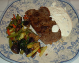 Foto del paso 3 de la receta: Entrecot de buey con salsa de queso y pimienta verde