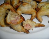 Foto del paso 9 de la receta: Medialunas rellenas