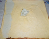 Foto del paso 2 de la receta: Arrollado de pionono con roquefort y jamón