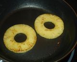 Foto del paso 4 de la receta: Chuletas de cerdo doradas con jerez