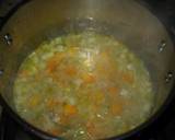 Foto del paso 2 de la receta Sopa de pescado con curry y jengibre
